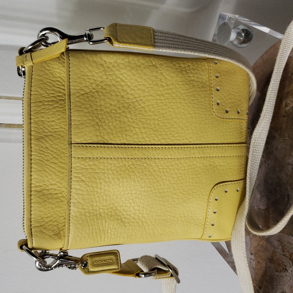 COACH CROSSBODY PURSE